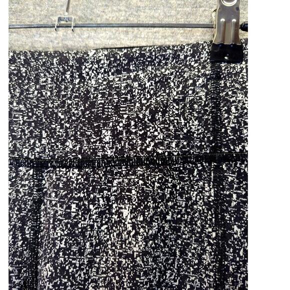 Lululemon Pace Rival Crop 22" Black and White Size 4 - Picture 3 of 13